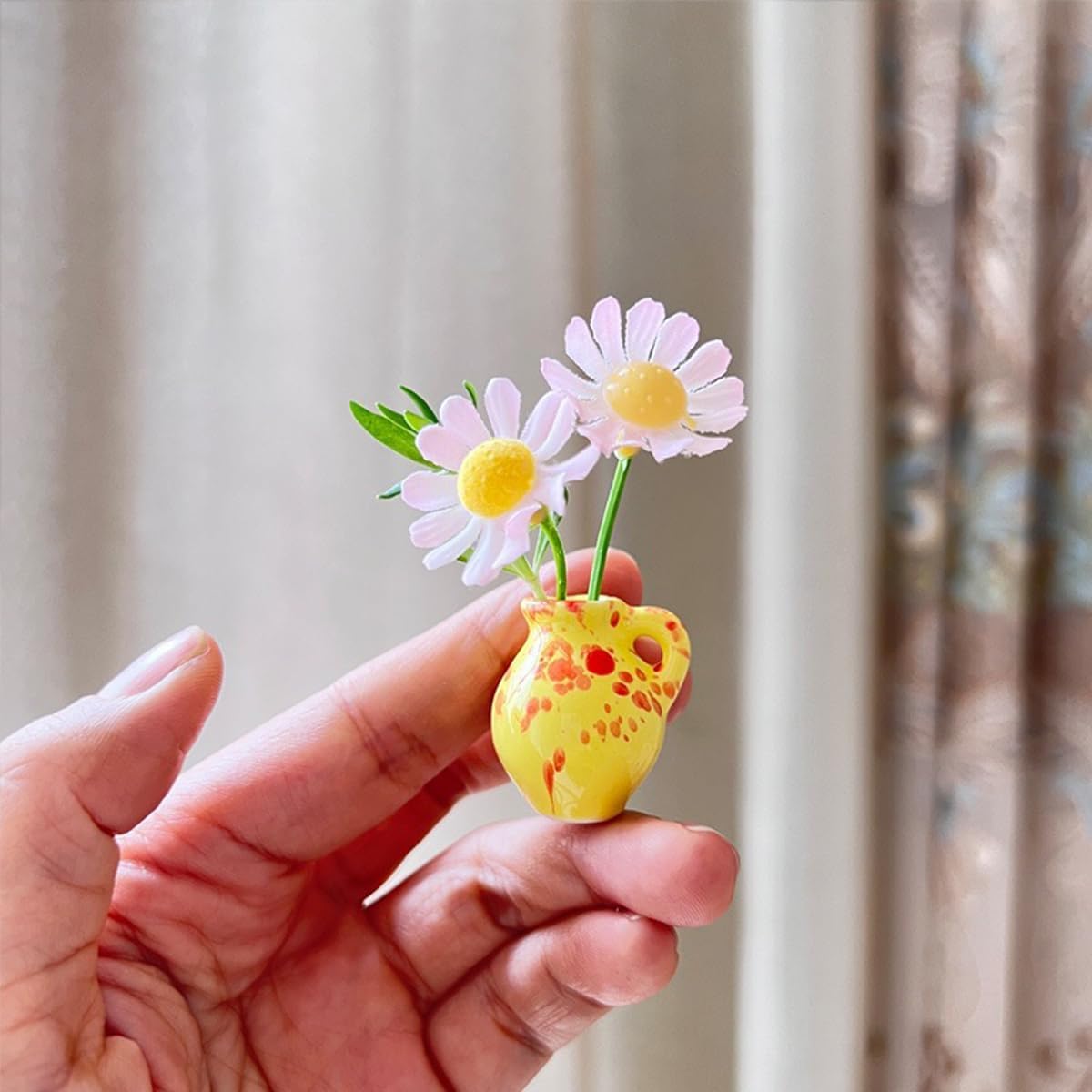 Mini Ceramic Vase Magnets 8-Pack